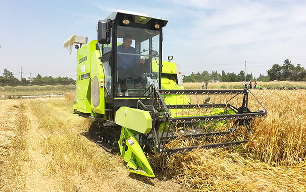 Combine Harvester Wheat Grain  - Farming Agriculture Video 评论和价格